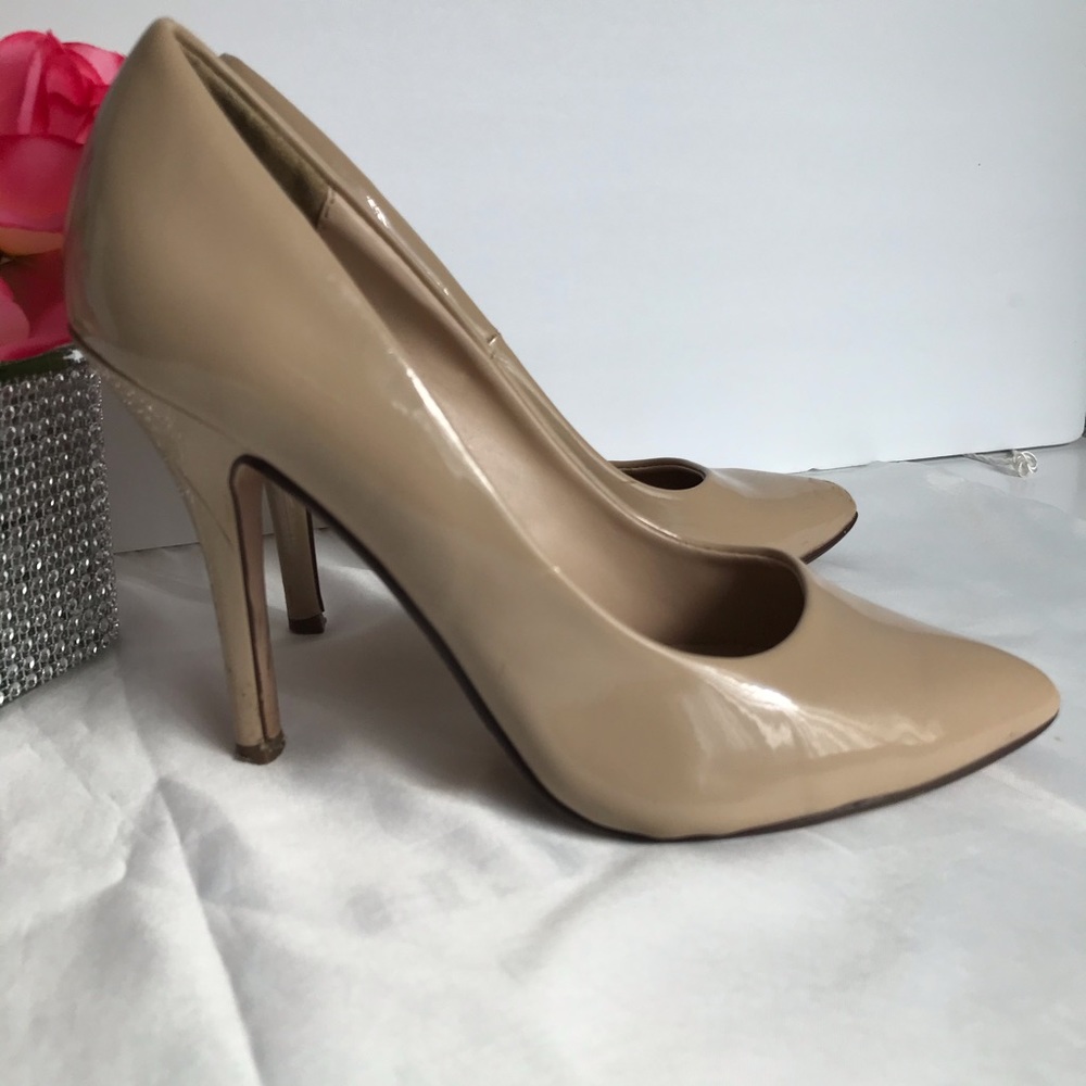 Shoes size 6.5